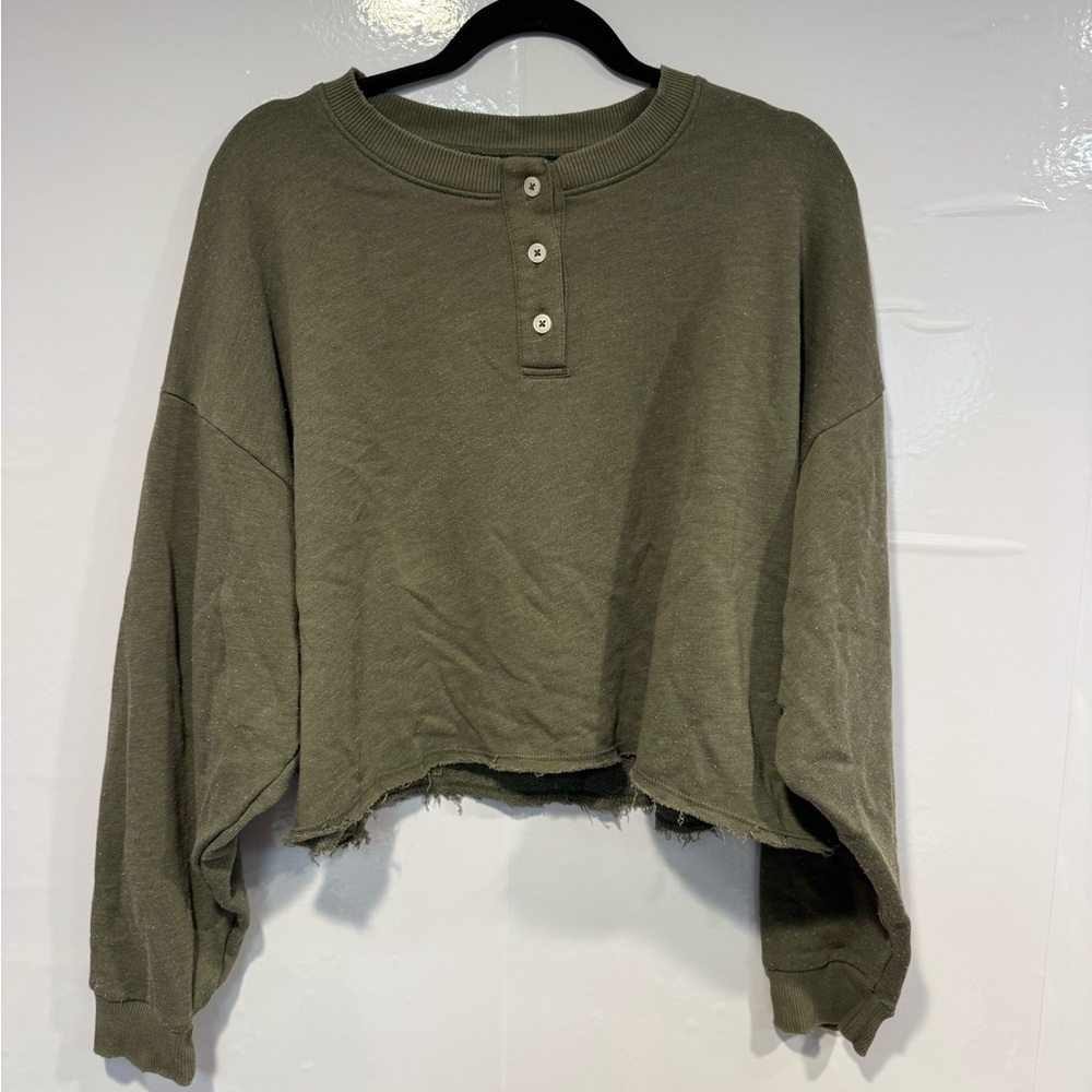 Olive Green Women's Cropped Henley Top